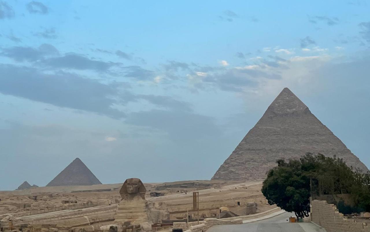 The Gate Hotel Front Pyramids & Sphinx View Kafret el-Gabal Exteriör bild