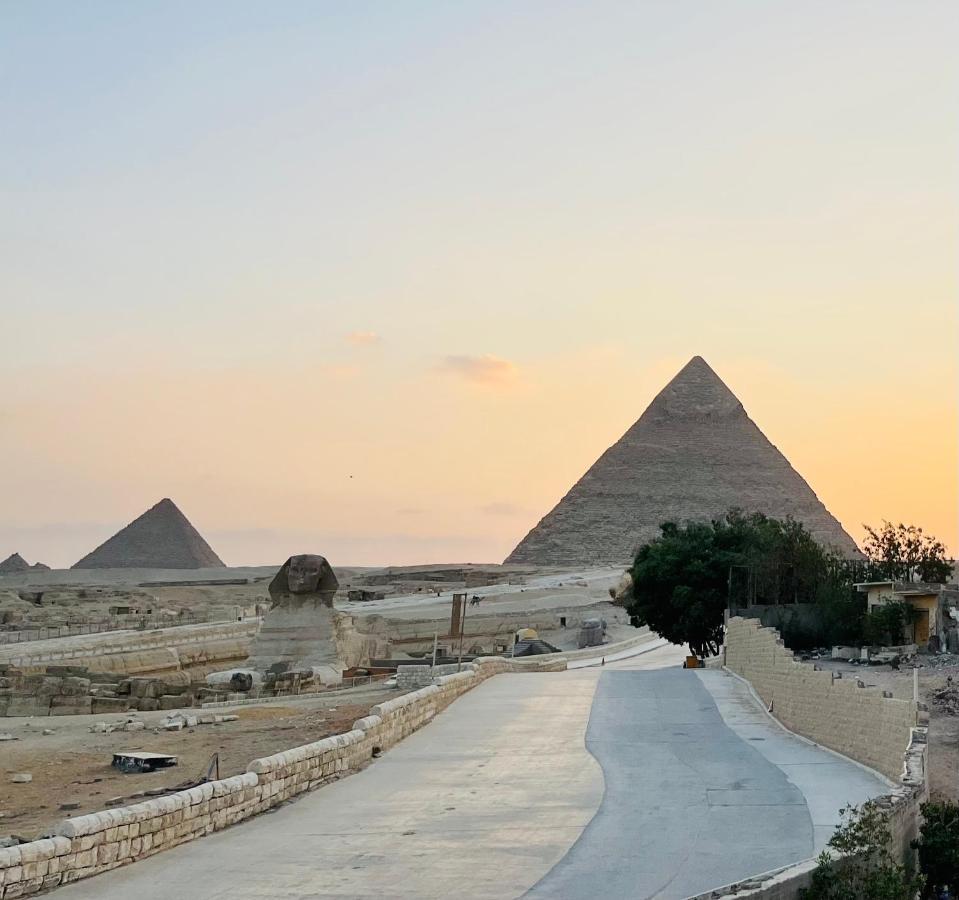The Gate Hotel Front Pyramids & Sphinx View Kafret el-Gabal Exteriör bild