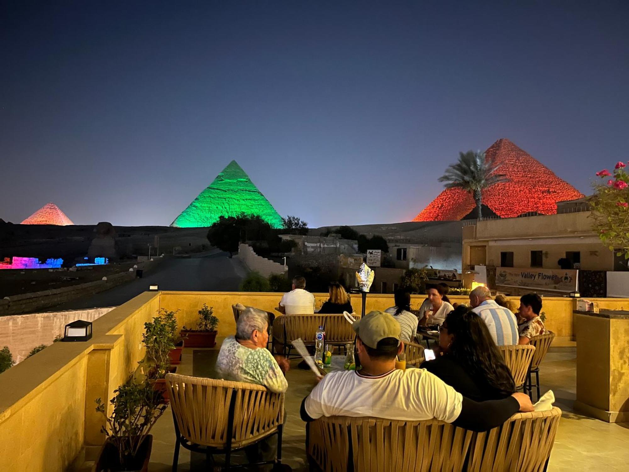 The Gate Hotel Front Pyramids & Sphinx View Kafret el-Gabal Exteriör bild