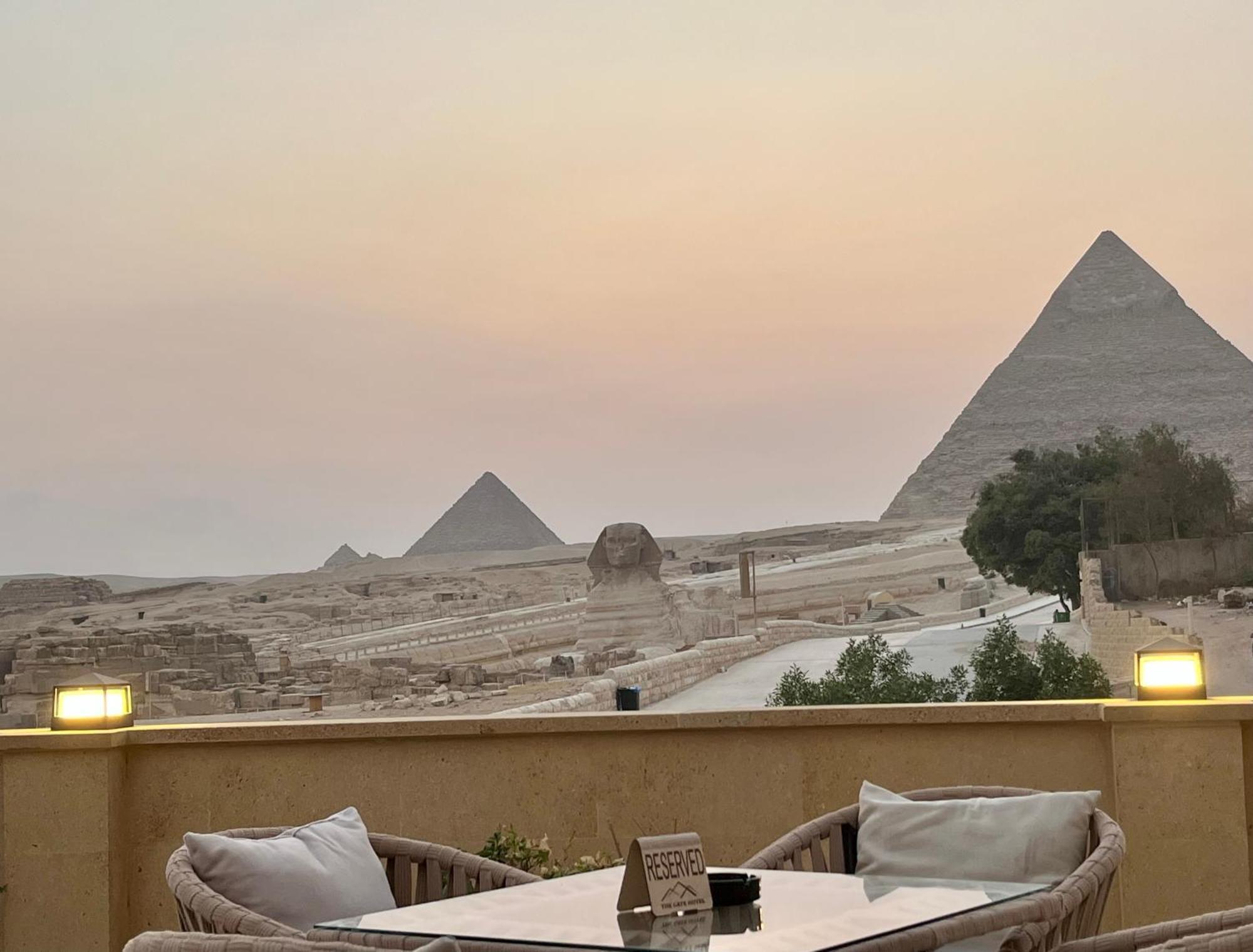 The Gate Hotel Front Pyramids & Sphinx View Kafret el-Gabal Exteriör bild