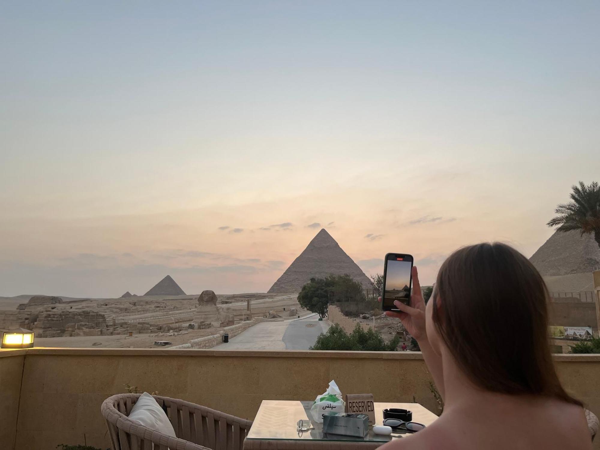 The Gate Hotel Front Pyramids & Sphinx View Kafret el-Gabal Exteriör bild