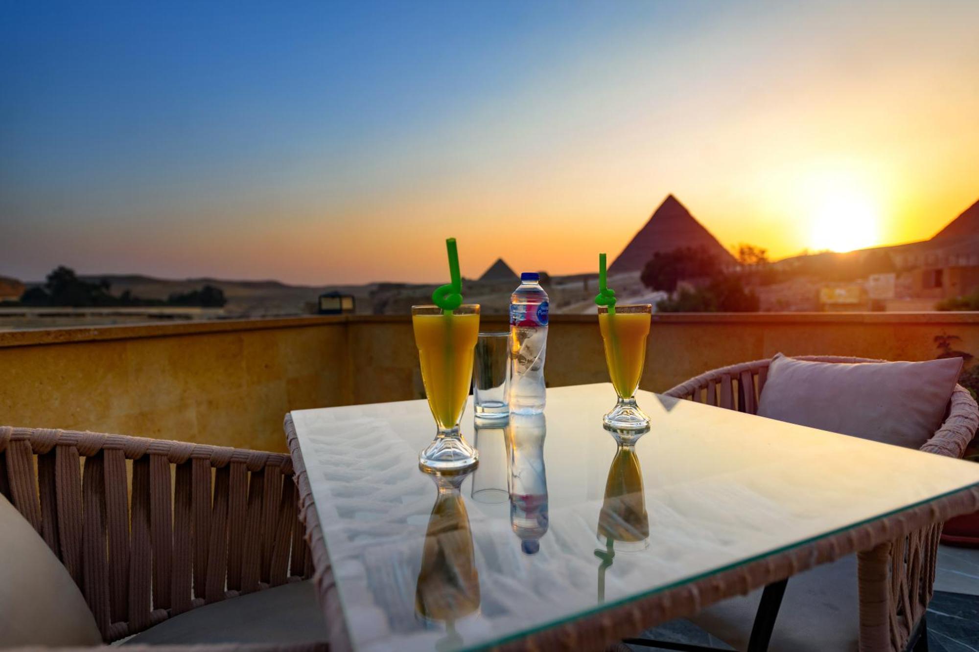 The Gate Hotel Front Pyramids & Sphinx View Kafret el-Gabal Exteriör bild